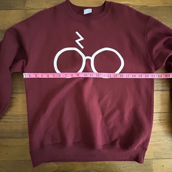 HARRY POTTER Maroon Heavyweight Oversized Sweatshirt w/glasses lightning print - Picture 6 of 7